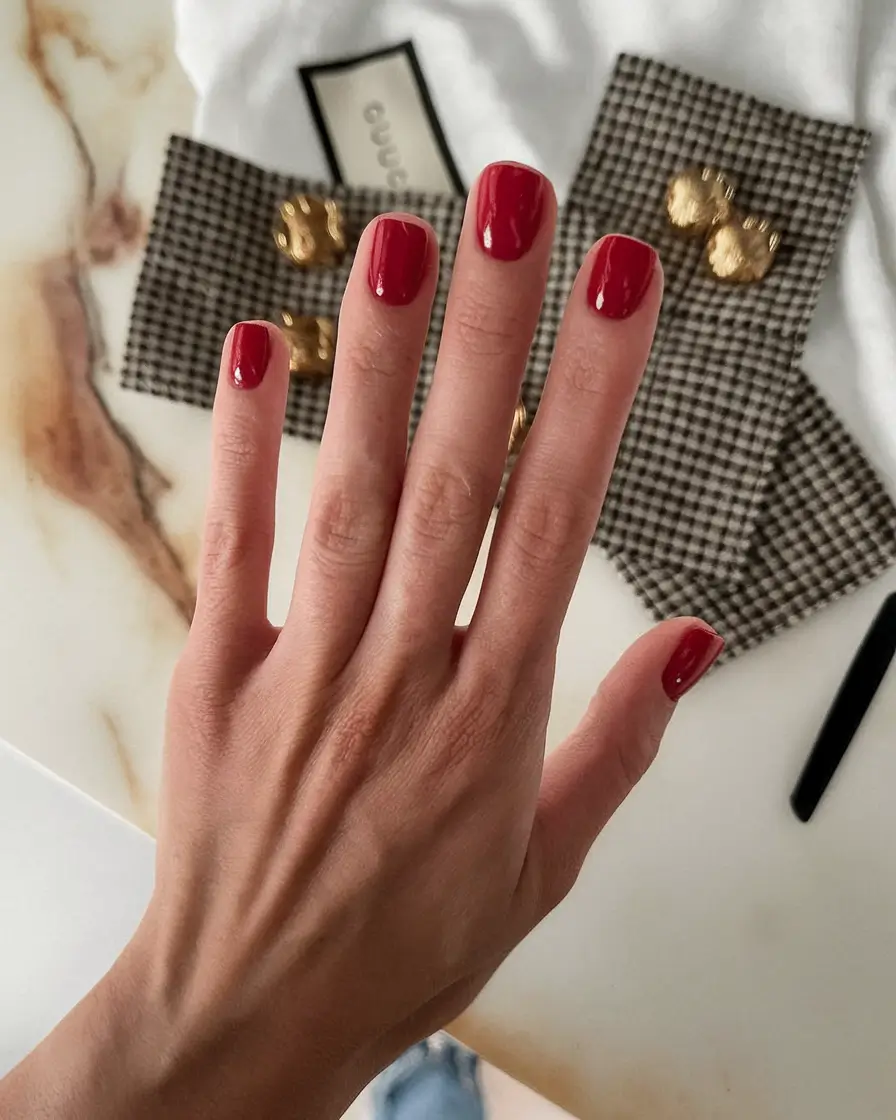 Fall Color Nails: Trendy Shades 2025 — Best Manicure Colors for Cozy Season