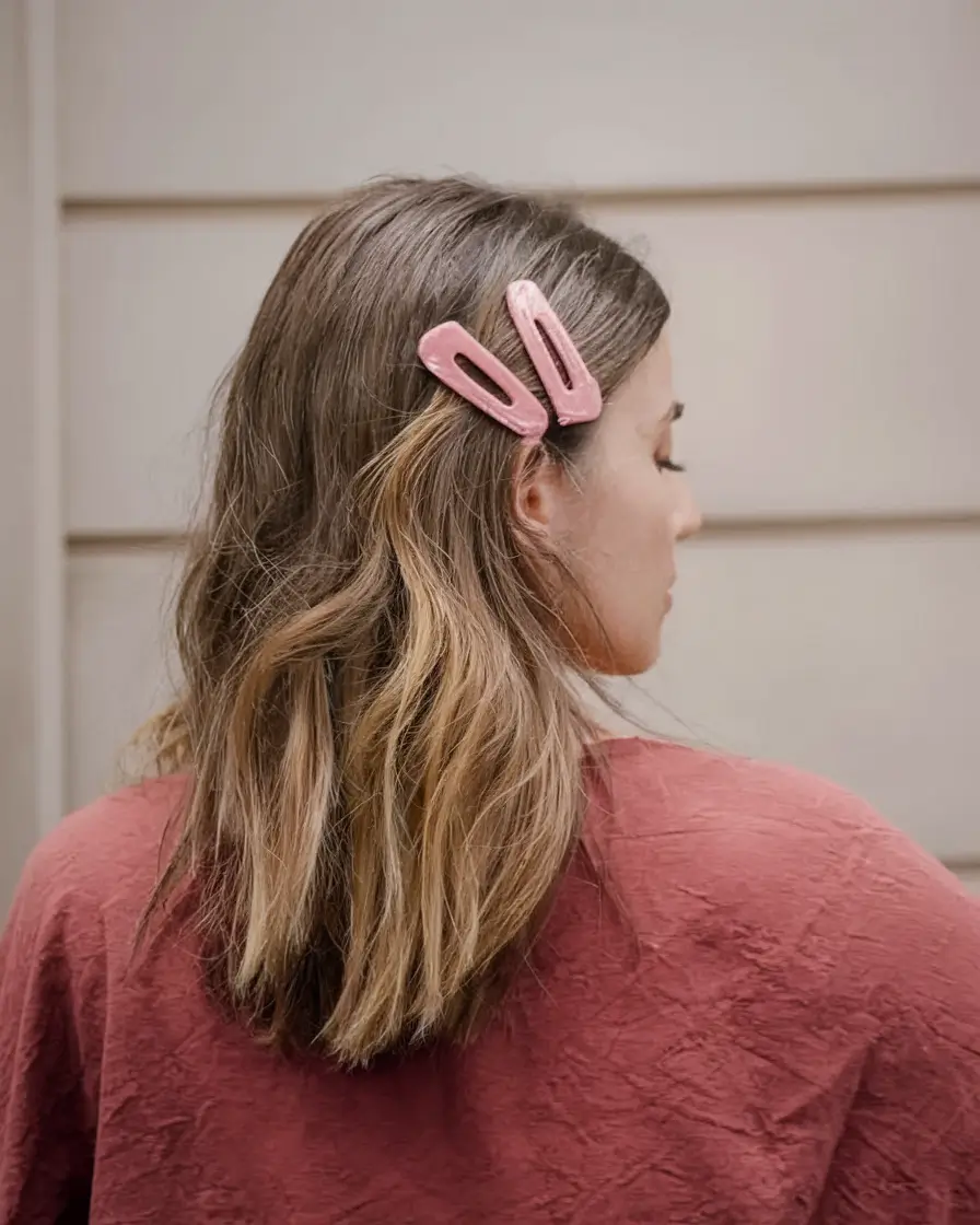 Fall Hairstyle for Medium Hair 2025: 27 Trendy Looks with Braids, Bows & Clips