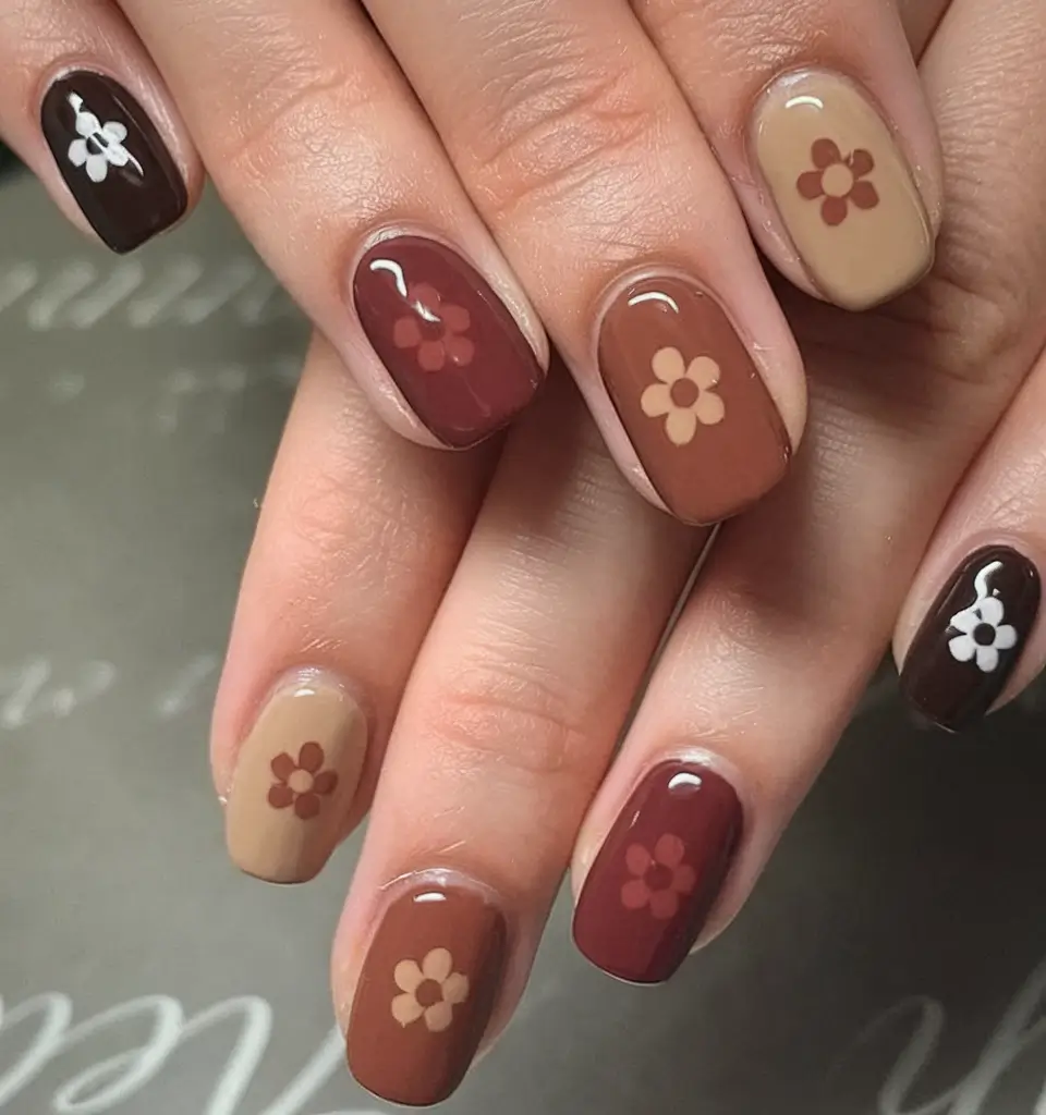 27 Inspiring Fall Nails Art Ideas 2025 That’ll Make You Want to Book Your Next Manicure