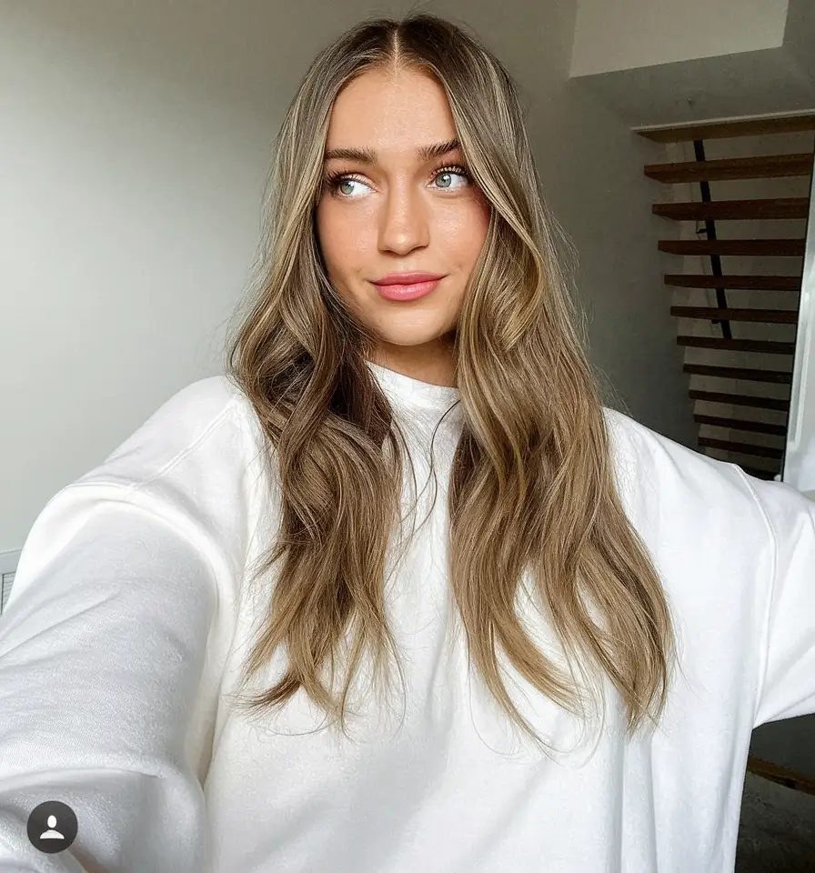 26 Gorgeous Fall Haircuts for Oval Faces to Try in 2025