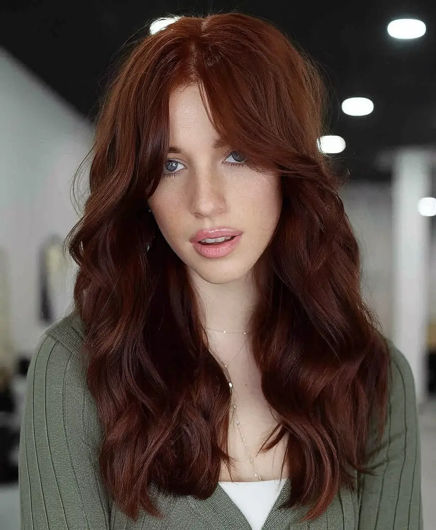 26 Gorgeous Fall Haircuts for Oval Faces to Try in 2025