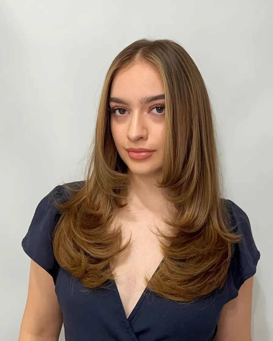 26 Gorgeous Fall Haircuts for Oval Faces to Try in 2025