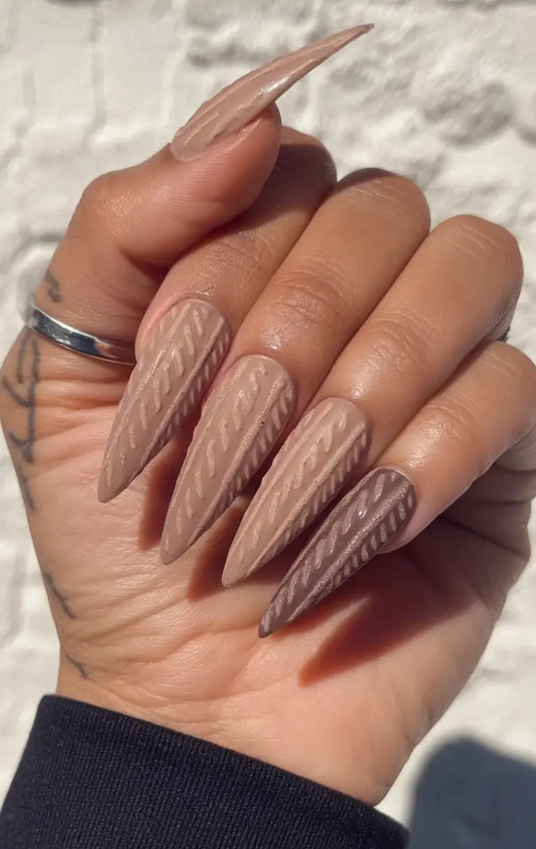 Fall Stiletto Nails 2025: Trendy Designs in Green, Orange, Matte & More