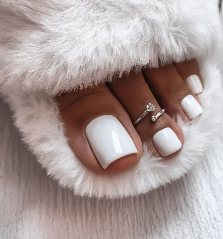 Fall Toe Nail Colors 2025: 28+ Trending Designs to Try This Autumn