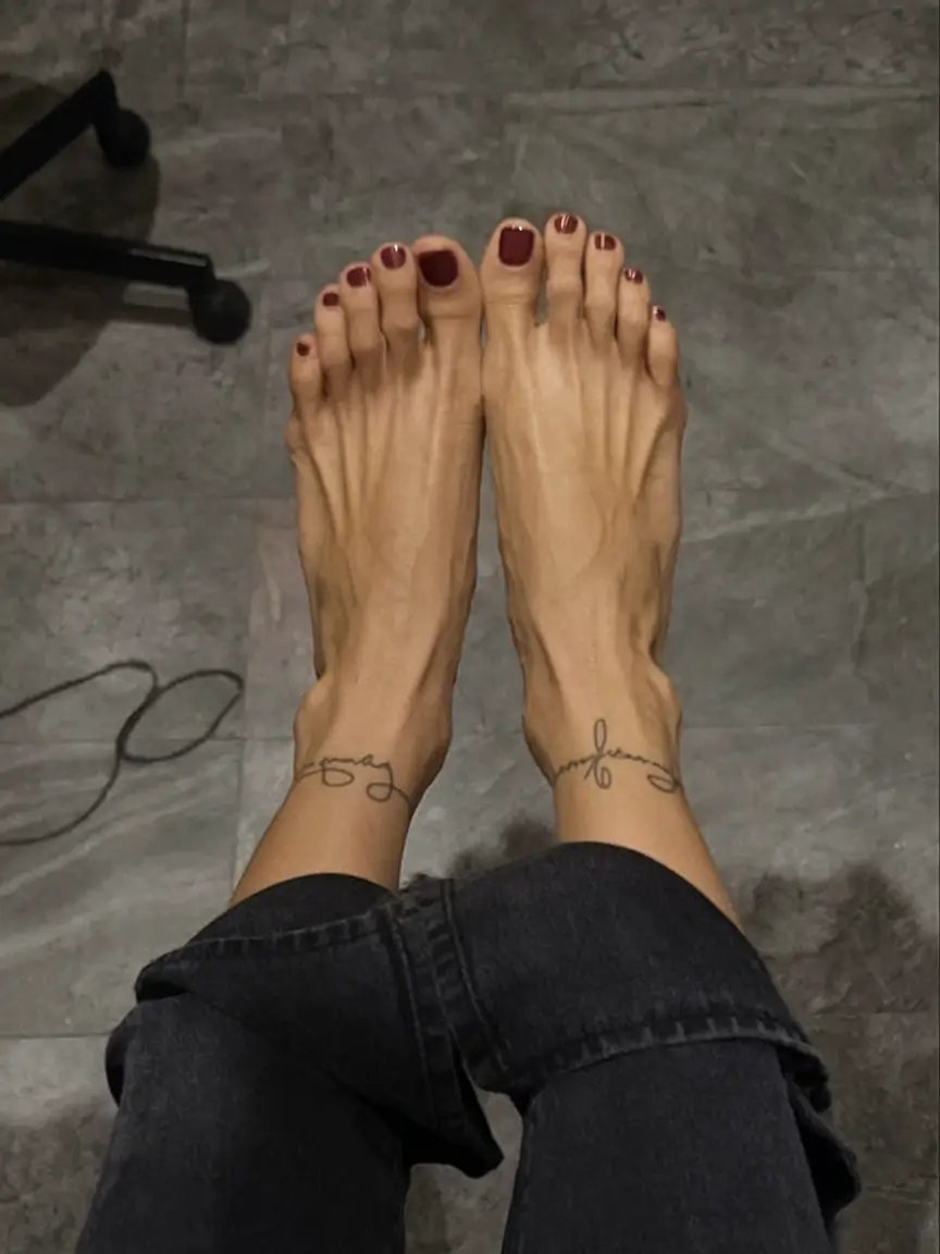 Fall Toe Nail Colors 2025: 28+ Trending Designs to Try This Autumn