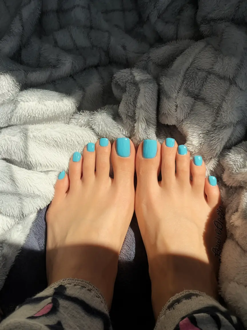 Fall Toe Nail Colors 2025: 28+ Trending Designs to Try This Autumn