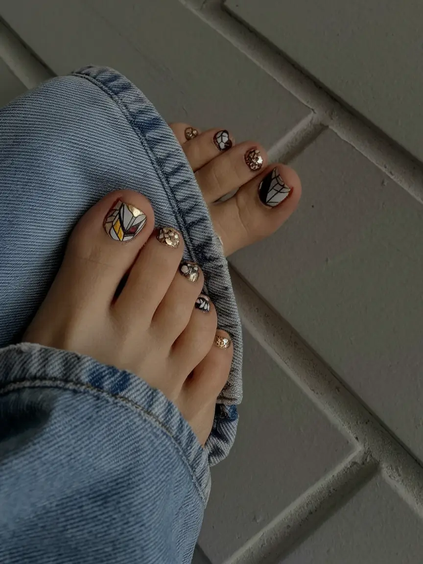 Fall Toe Nail Colors 2025: 28+ Trending Designs to Try This Autumn