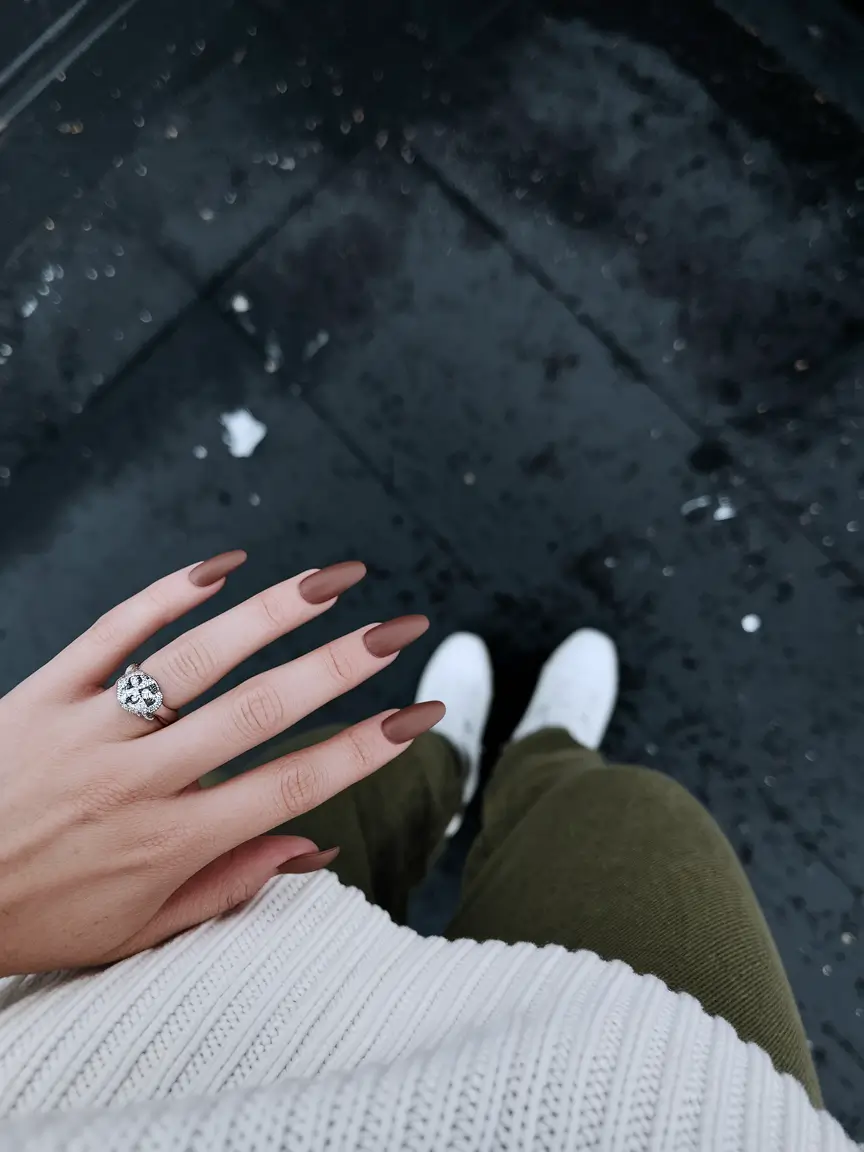 Autumn Nails Color 2025: Trendy Fall Shades and Manicure Ideas for Every Style