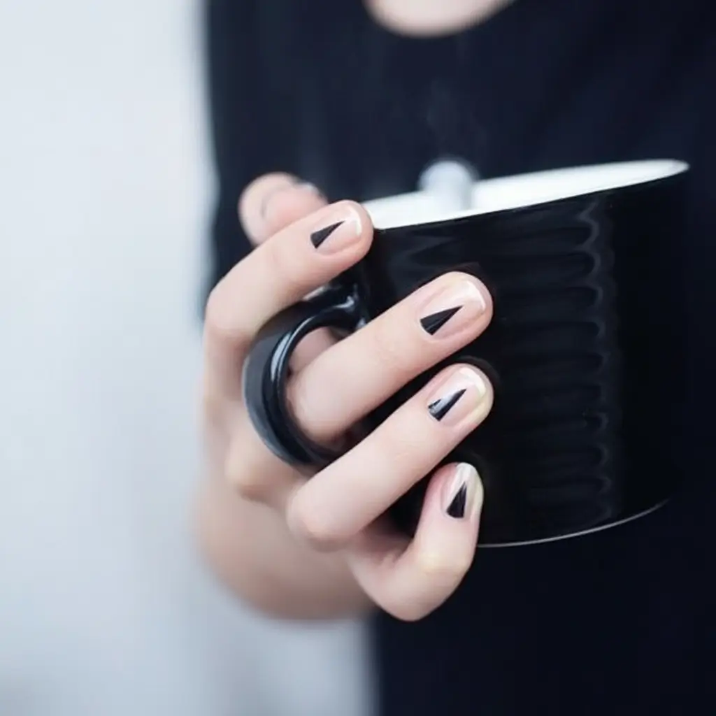 Black Fall Nails 2025: 27 Inspiring Designs for Almond, Square & Short Nails This Season