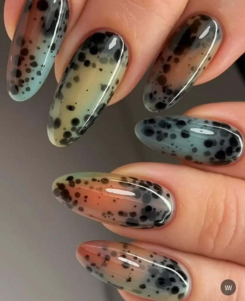 Fall 2025 Nail Trends: 28 Fresh Designs for Almond, Short, Square & Coffin Nails