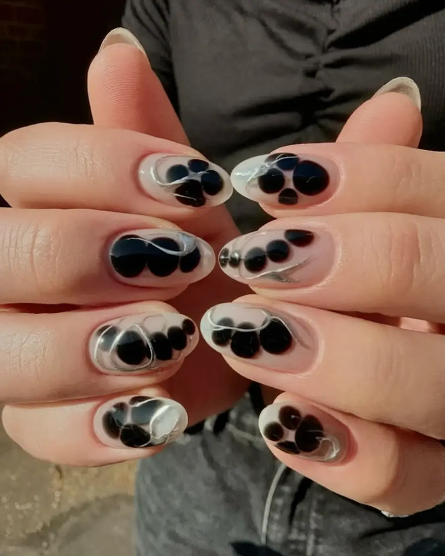 Fall 2025 Nail Trends: 28 Fresh Designs for Almond, Short, Square & Coffin Nails