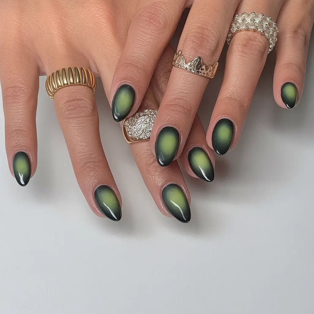 Fall 2025 Nail Trends: 28 Fresh Designs for Almond, Short, Square & Coffin Nails