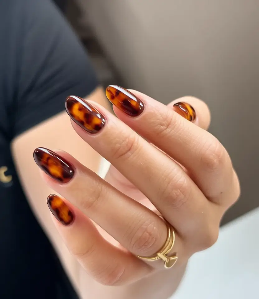 Fall Almond Nails 2025: 28+ Trendy Designs for Every Mood and Skin Tone