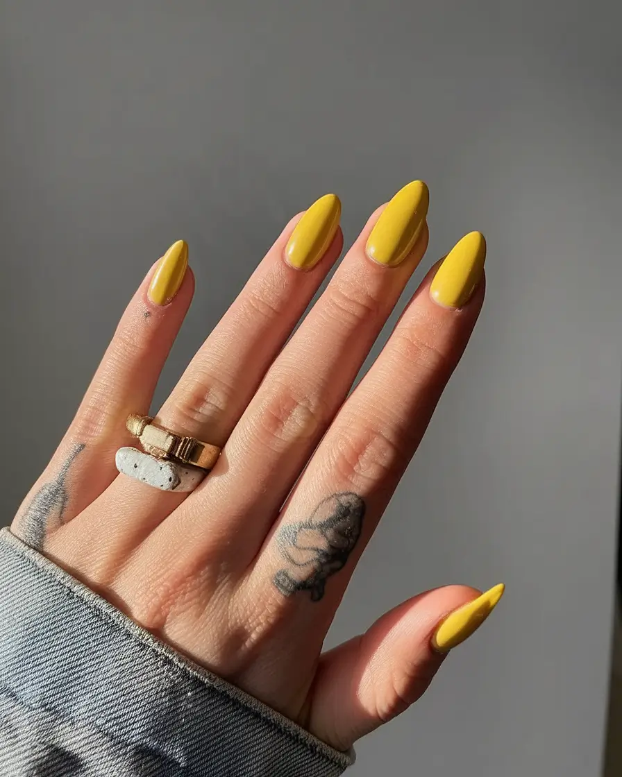 Fall Almond Nails 2025: 28+ Trendy Designs for Every Mood and Skin Tone
