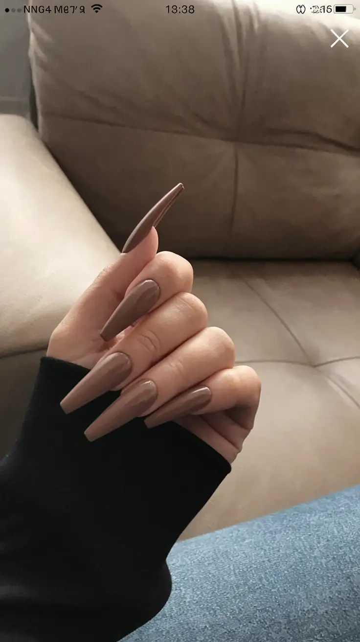 Best Fall Coffin Nail Ideas 2025: Chic Colors, Shapes & Trends for the Season