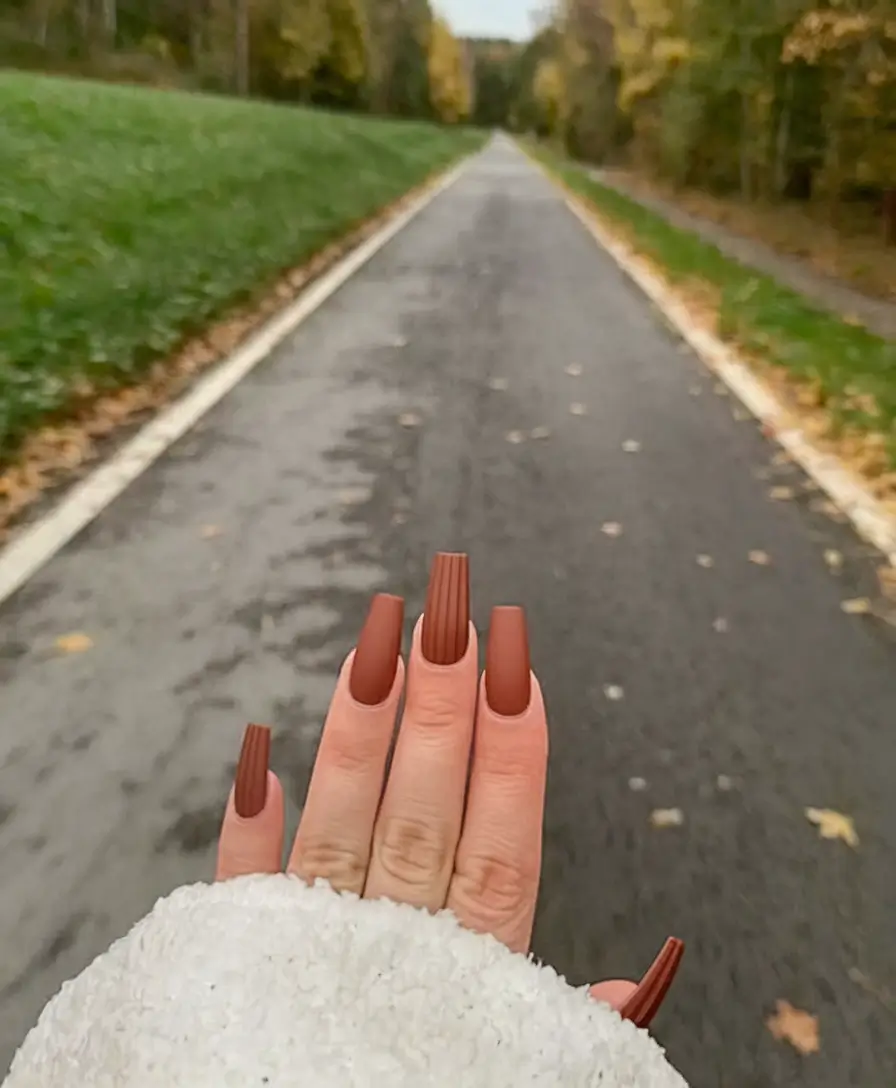 Fall Gel Nails Designs 2025: Trendy Autumn Colors and Stylish Ideas