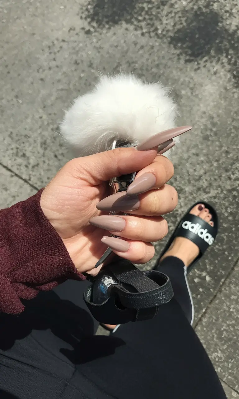 Fall Gel Nails Designs 2025: Trendy Autumn Colors and Stylish Ideas