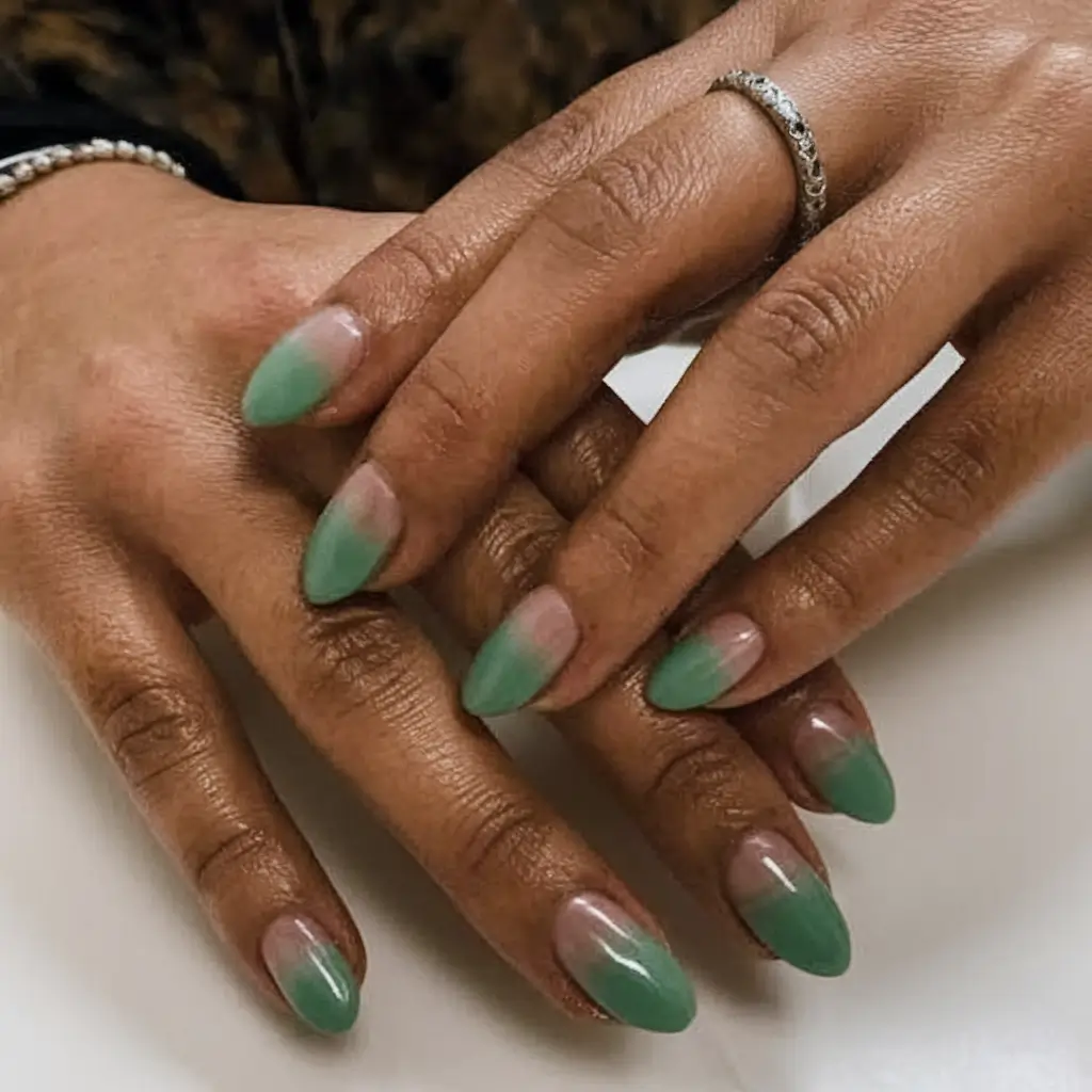 Fall Manicure Ideas 2025 – Almond, Chrome, French Tip & Short Nail Designs for Autumn