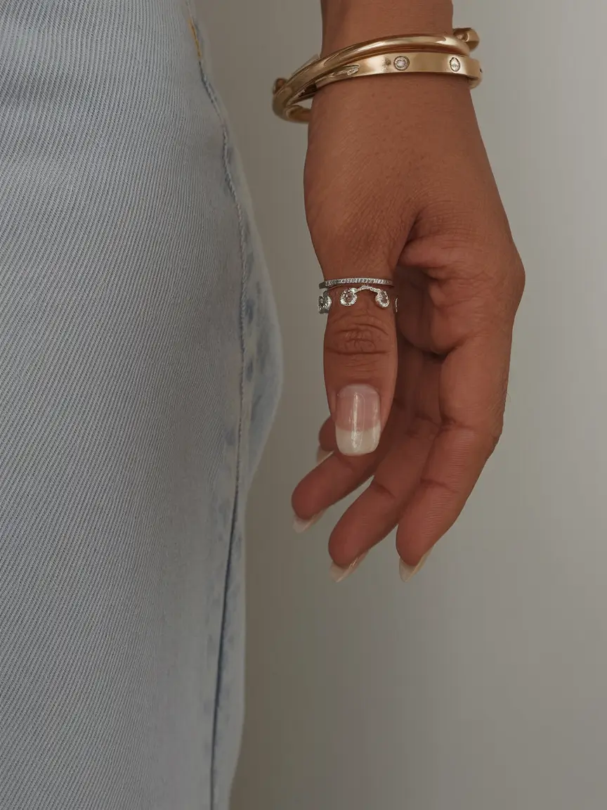 Fall Nail Colors for Medium Skin 2025: Chic Shades to Try This Season