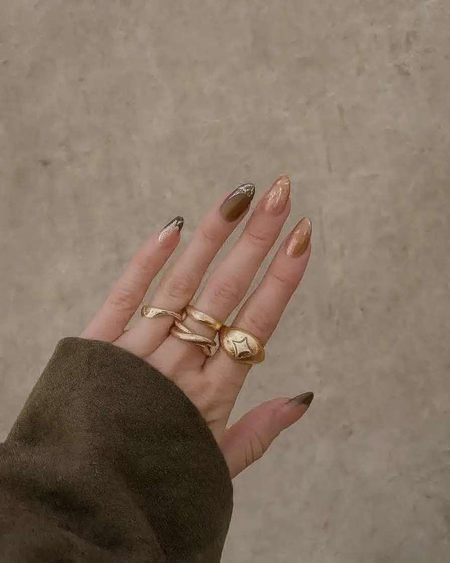 Fall Nails Oval Shape 2025: 27 Trendy Designs for a Cozy, Stylish Season