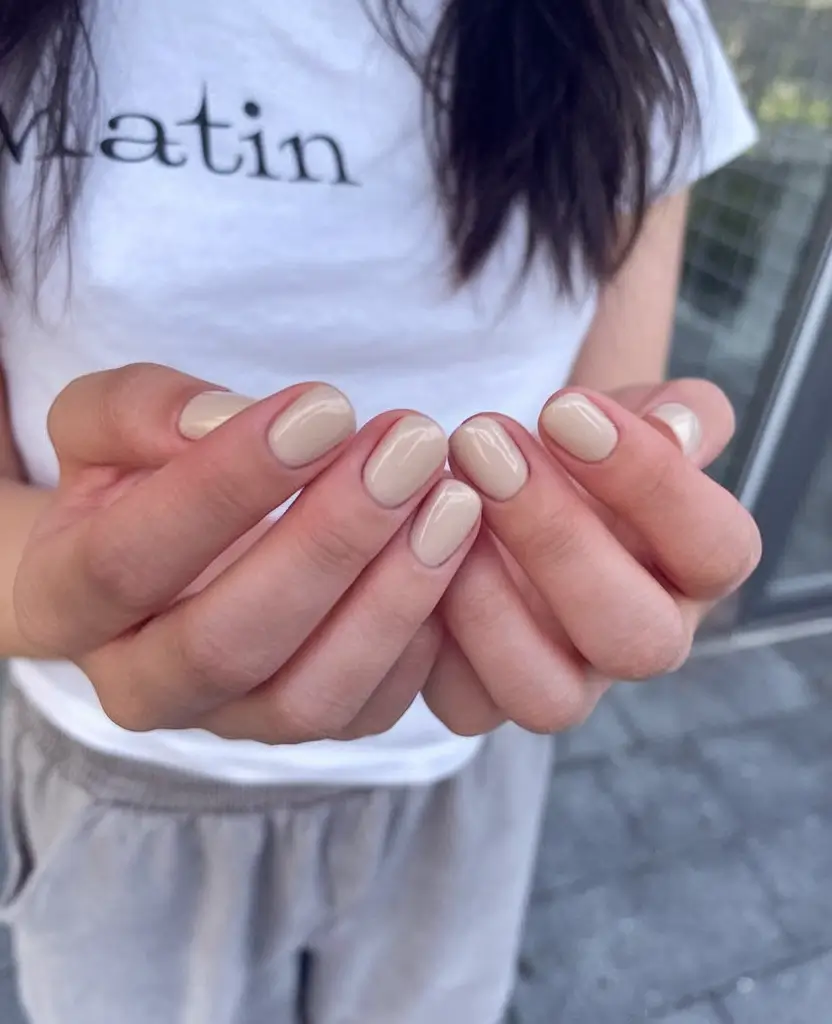 Fall Nails Oval Shape 2025: 27 Trendy Designs for a Cozy, Stylish Season