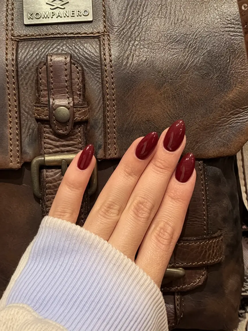 Fall Nails Oval Shape 2025: 27 Trendy Designs for a Cozy, Stylish Season