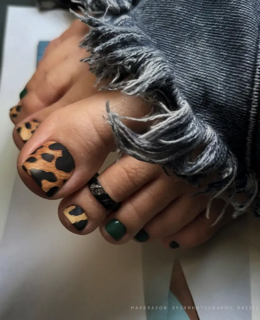 Fall Toe Nail Designs Ideas 2025: Stylish & Simple Pedicure Art Trends for Autumn