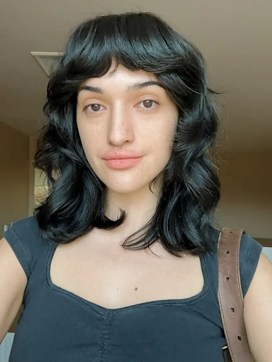 Medium-Length Haircut for Fall 2025: 26+ Fresh & Chic Mid-Length Looks to Try Now