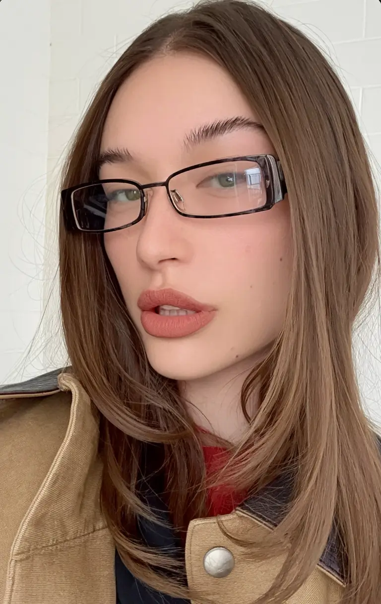 Medium-Length Haircut for Fall 2025: 26+ Fresh & Chic Mid-Length Looks to Try Now