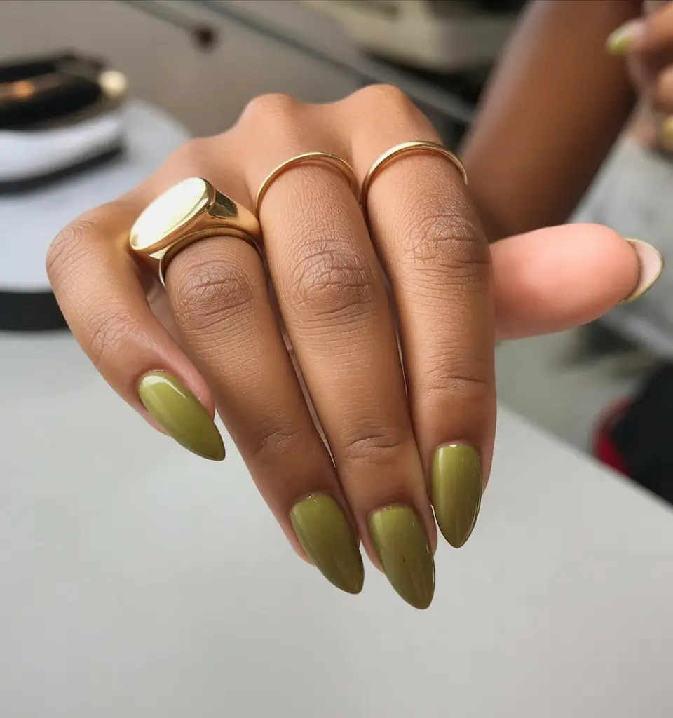 Fall Nail Colors for Dark Skin 2025: Trendy Shades and Manicure Ideas