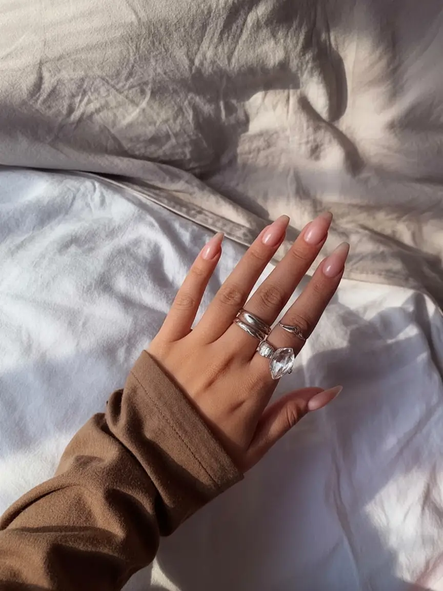 Fall Nails 2025 Color Trends: Stunning Almond, Short & Red Designs for Autumn