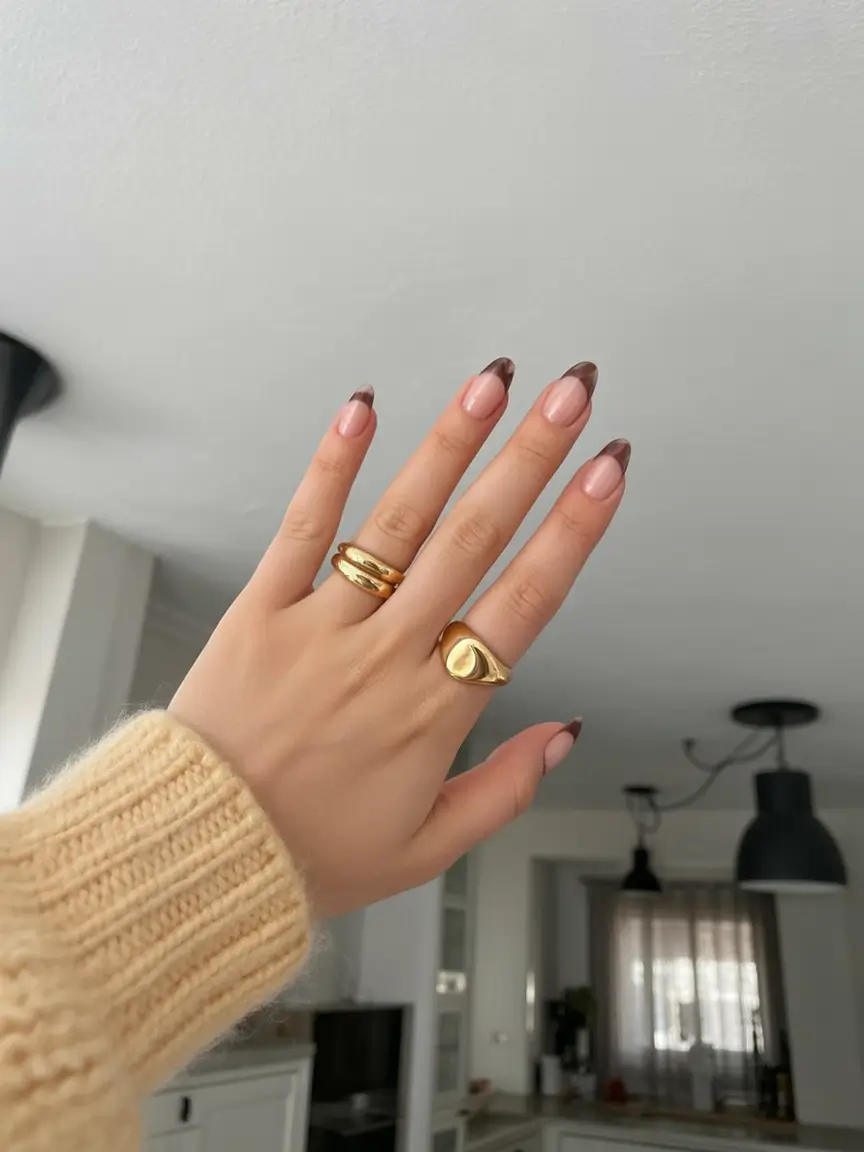 Fall Nails 2025 Color Trends: Stunning Almond, Short & Red Designs for Autumn