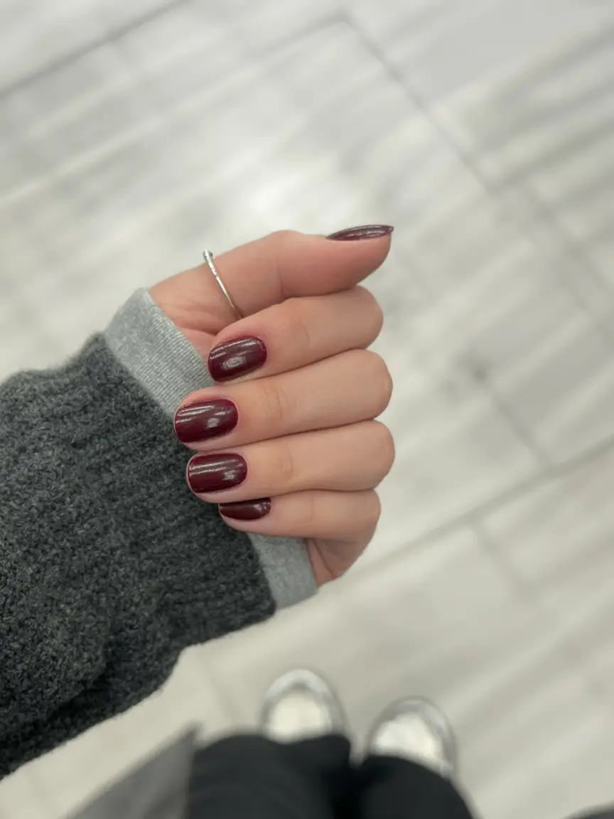 Fall Season Nails Ideas 2025: Trendy Manicure Colors and Designs for Autumn