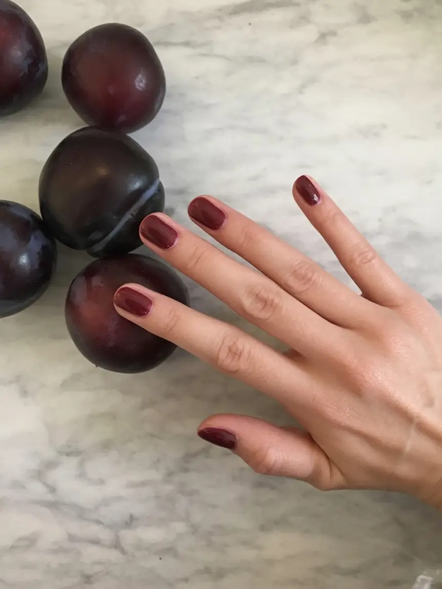 Fall Season Nails Ideas 2025: Trendy Manicure Colors and Designs for Autumn