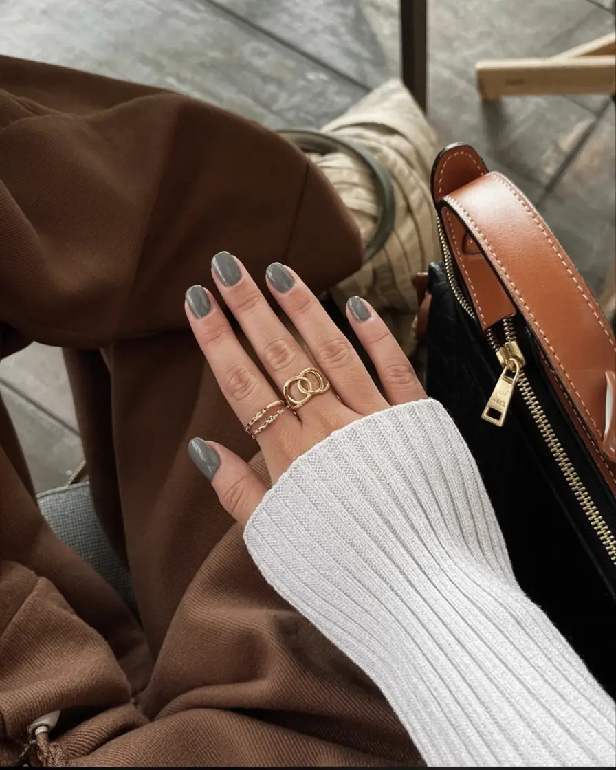 Fall Season Nails Ideas 2025: Trendy Manicure Colors and Designs for Autumn