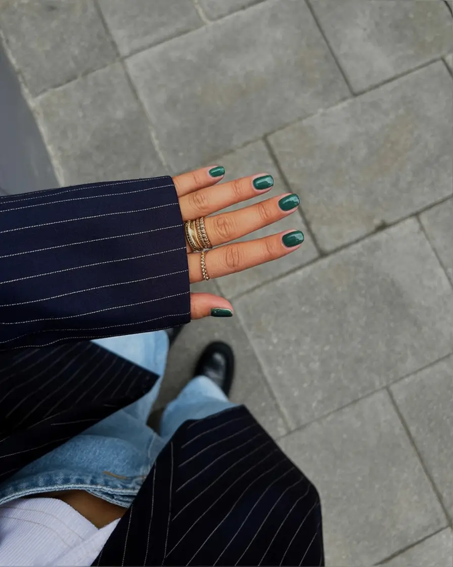 Fall Season Nails Ideas 2025: Trendy Manicure Colors and Designs for Autumn