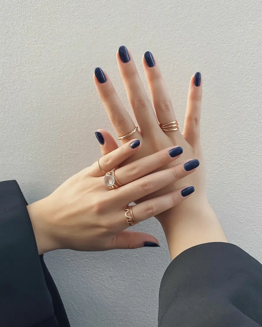 Fall Season Nails Ideas 2025: Trendy Manicure Colors and Designs for Autumn