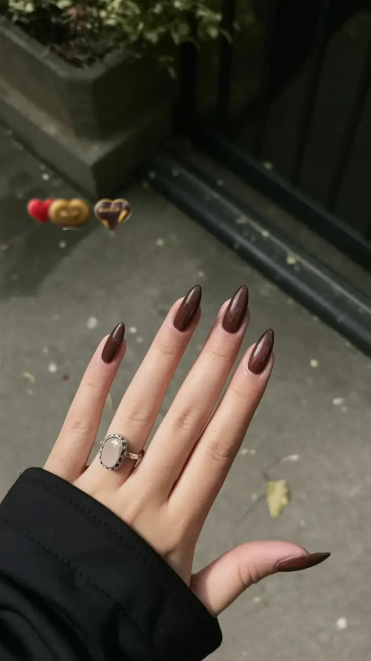 Fall Season Nails Ideas 2025: Trendy Manicure Colors and Designs for Autumn