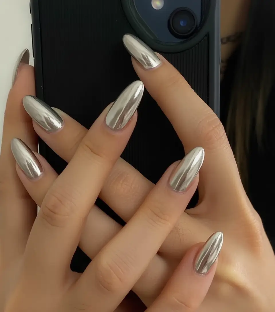 Long Fall Nails Trends 2025 – Acrylic, Almond & Coffin Ideas