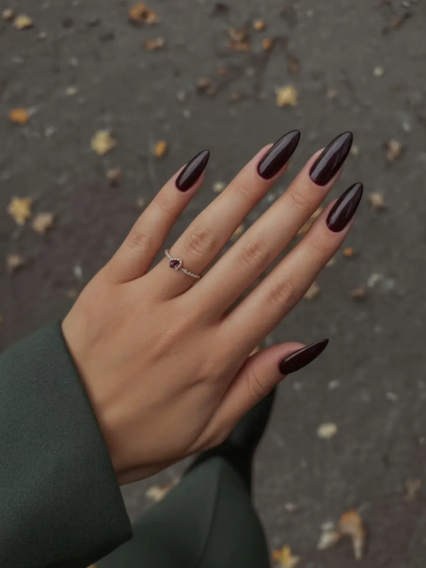 Long Fall Nails Trends 2025 – Acrylic, Almond & Coffin Ideas
