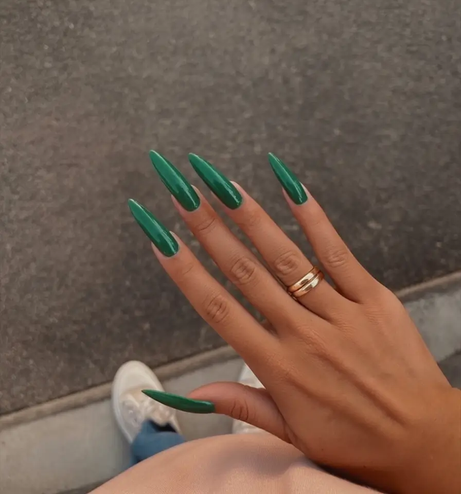 Long Fall Nails Trends 2025 – Acrylic, Almond & Coffin Ideas