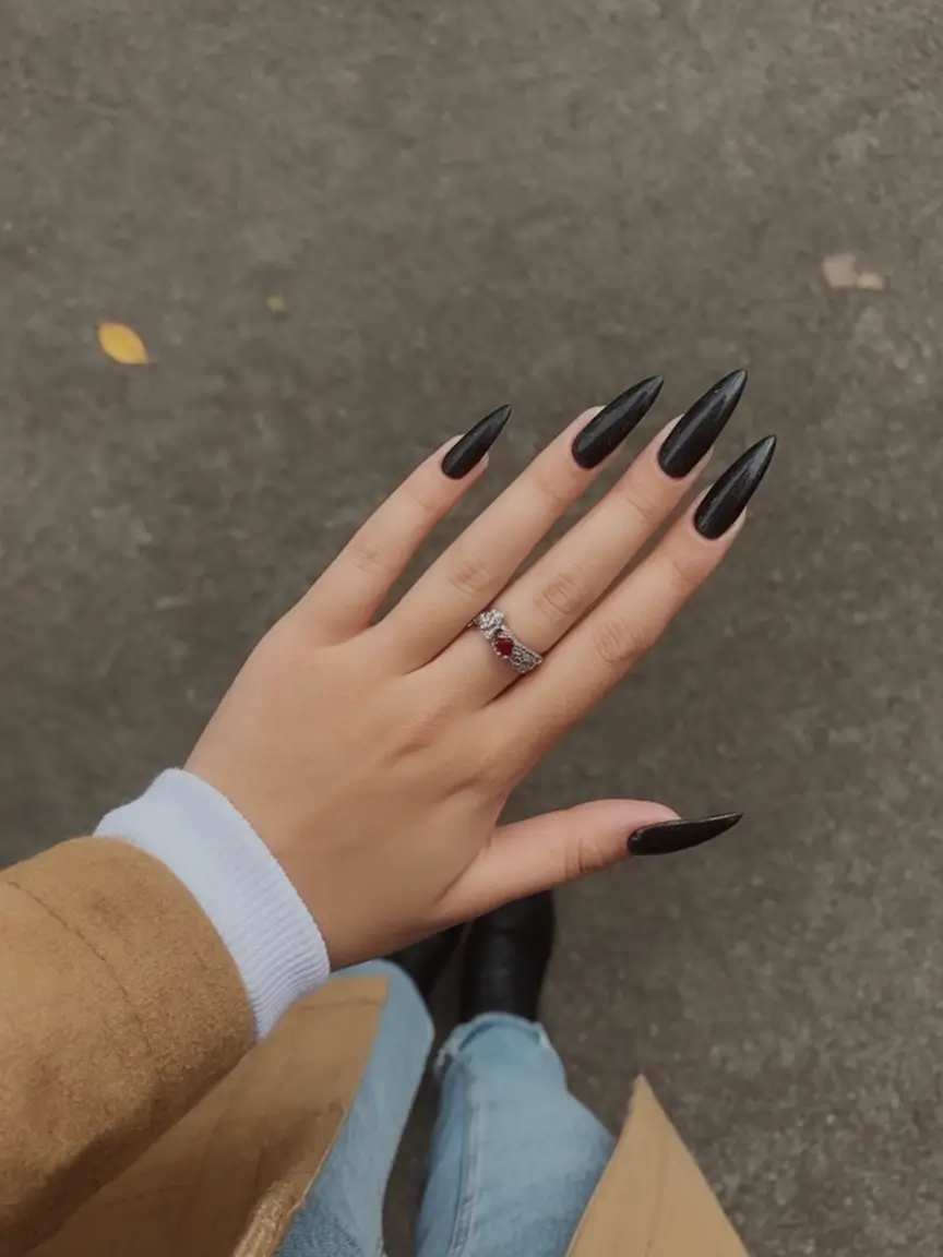 Long Fall Nails Trends 2025 – Acrylic, Almond & Coffin Ideas