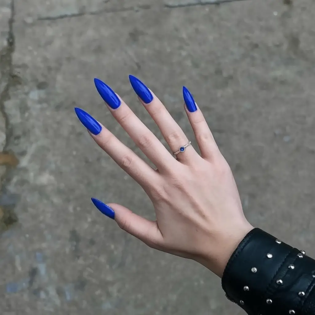 Long Fall Nails Trends 2025 – Acrylic, Almond & Coffin Ideas