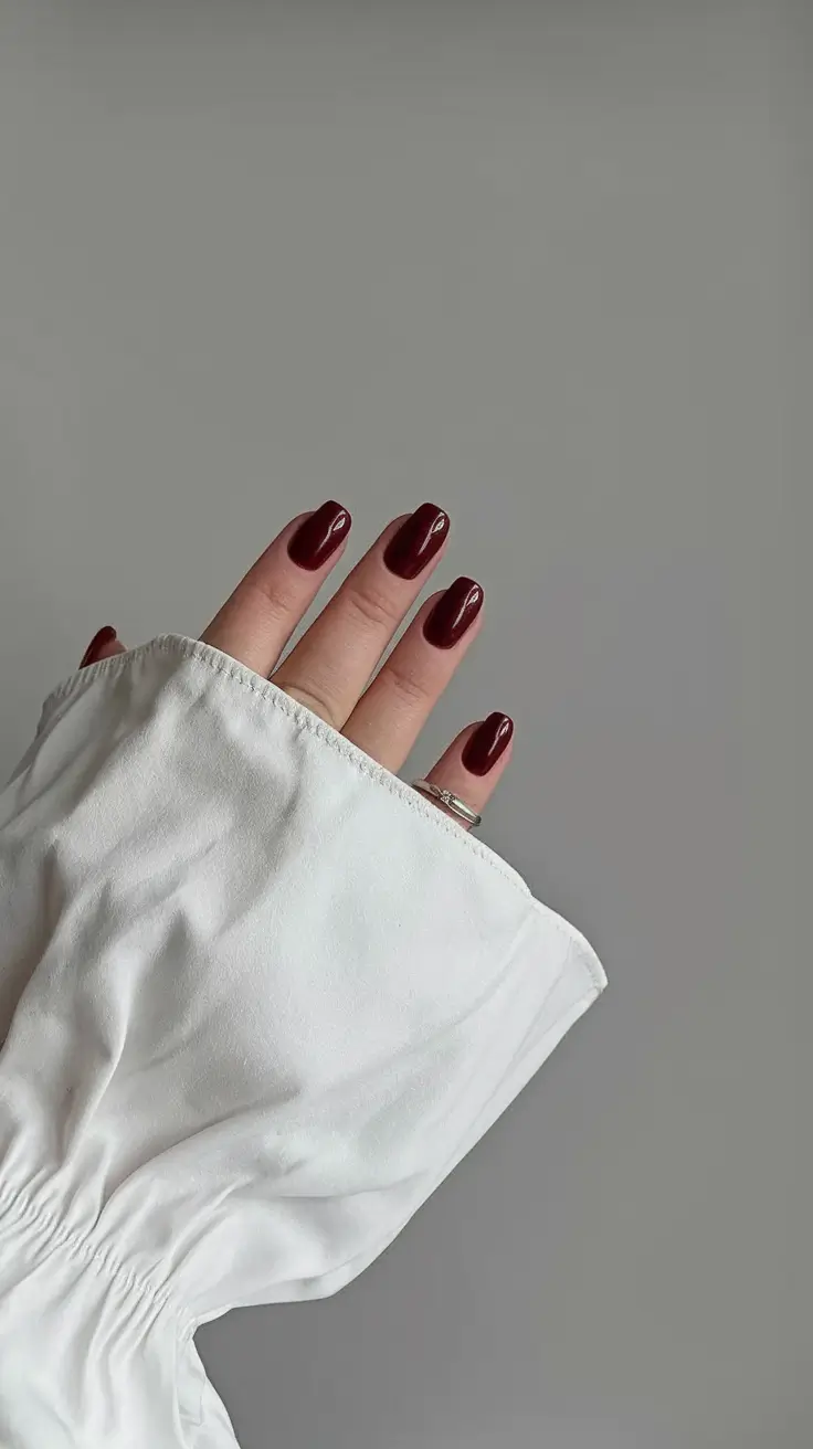 October 2025 Nail Colors Ideas: Best Shades and Manicure Trends for Fall