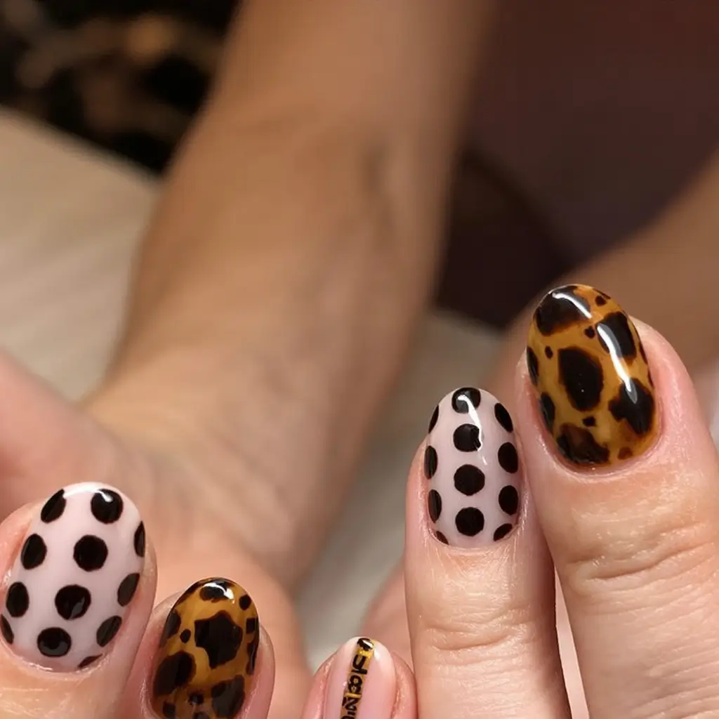 Round Fall Nails 2025: Best Designs and Colors for the Season