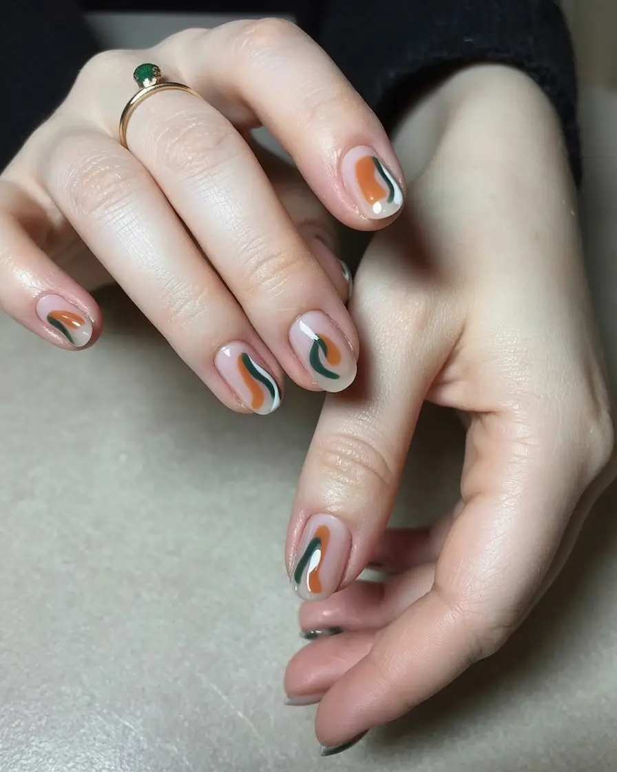 Round Fall Nails 2025: Best Designs and Colors for the Season