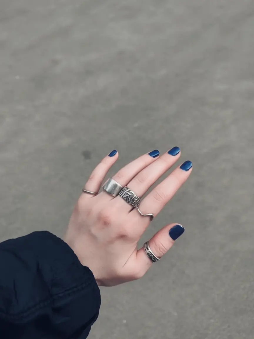 Short Fall Nails Trends 2025: Stylish and Chic Manicure Ideas for the Season