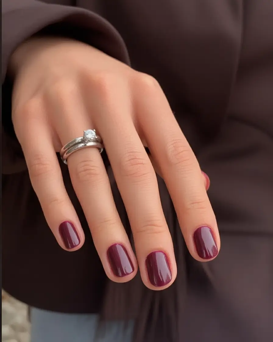 Short Fall Nails Trends 2025: Stylish and Chic Manicure Ideas for the Season