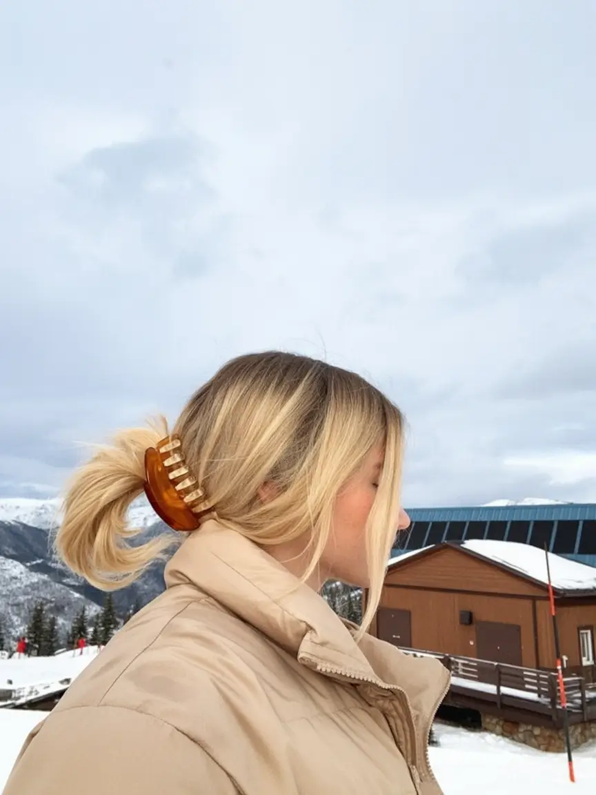 Cute Winter Hairstyles 2025–2026 Inspiration: Cozy, Effortless & Totally Pinterest-Ready Looks