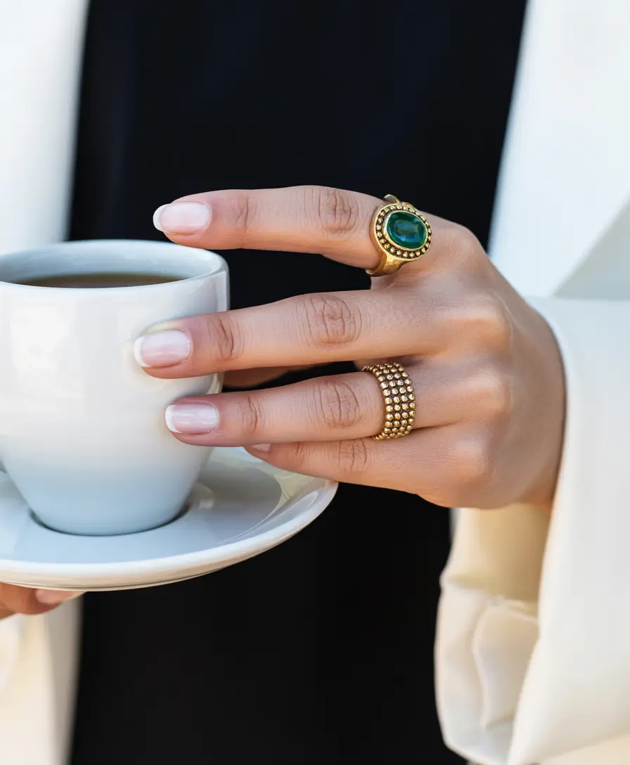 November Nails Ideas 2025: Trendy Colors, Shapes & Designs for Fall